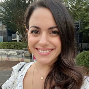 Meet your Posher, Carolina